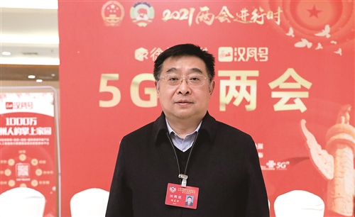 徐州市政协委员、徐工集团总经理杨东升