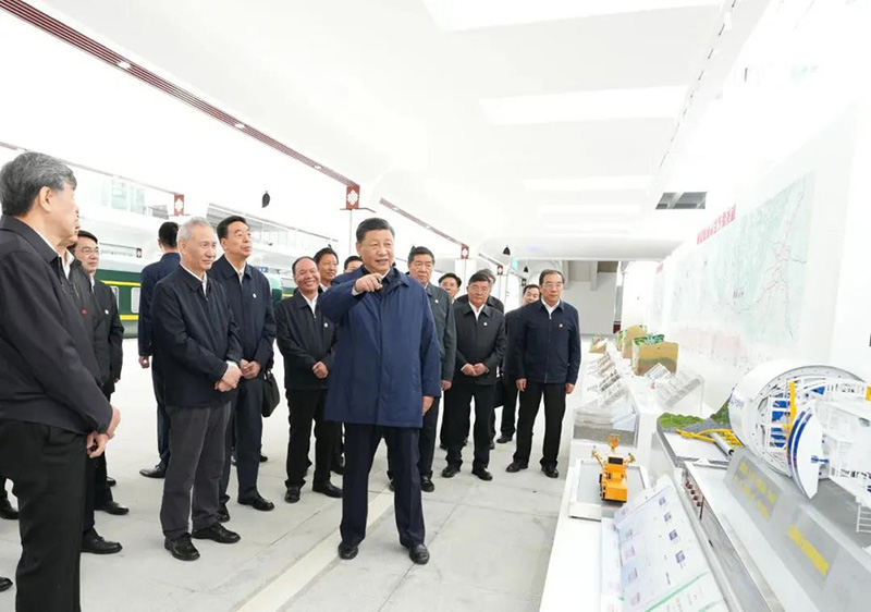 习近平总书记在西藏考察调研